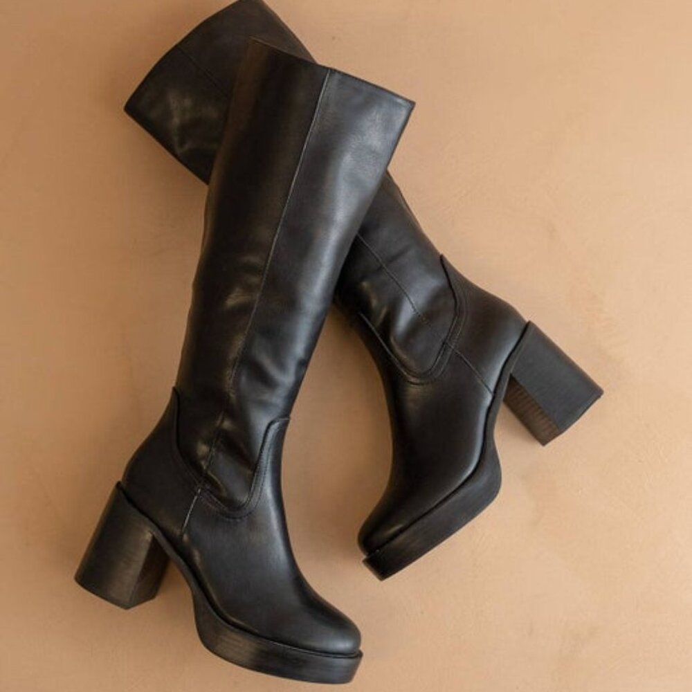 Oasis Black Leather Knee-High Heeled Boots